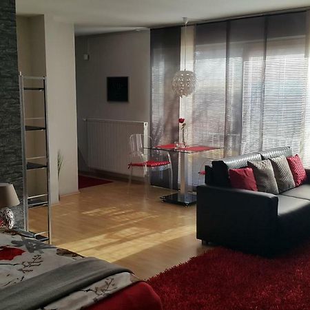 Apartment Rosy Любляна Экстерьер фото