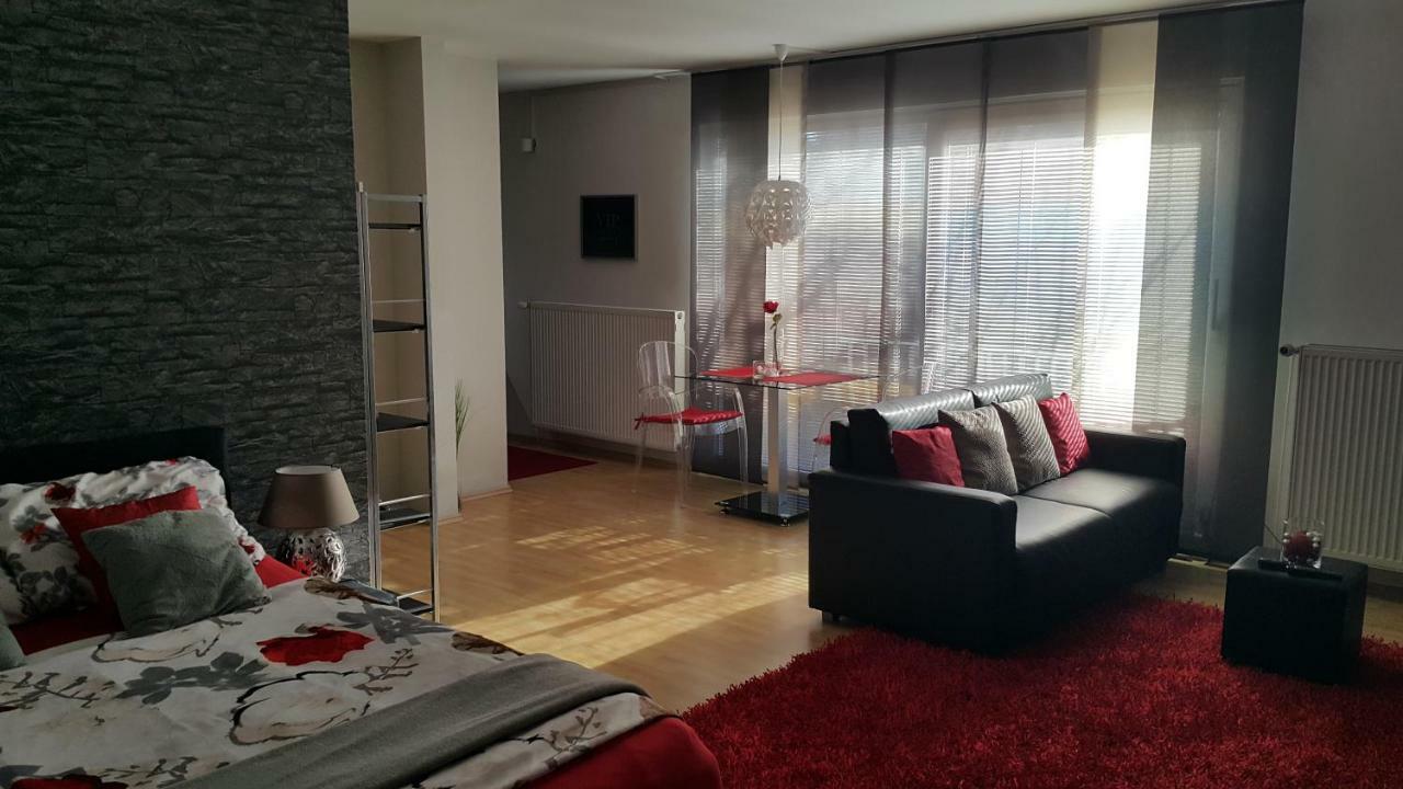 Apartment Rosy Любляна Экстерьер фото